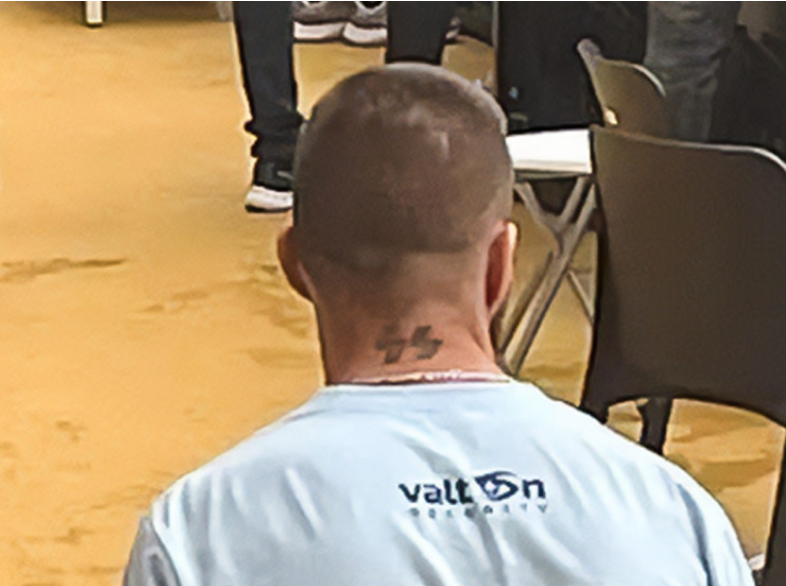 SS-tetoválású biztonsági őr dolgozott a budapesti atlétika vébé nyitónapján