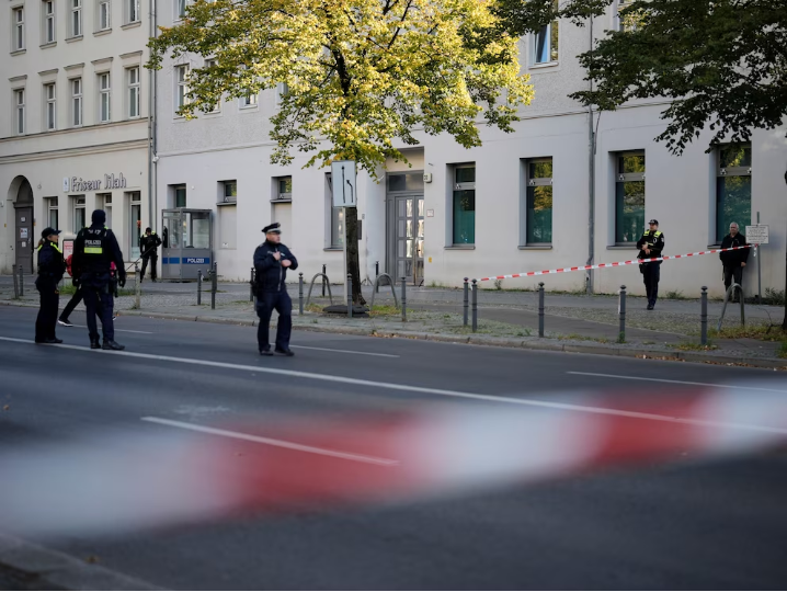 Molotov-koktélokkal támadtak egy berlini zsinagógára