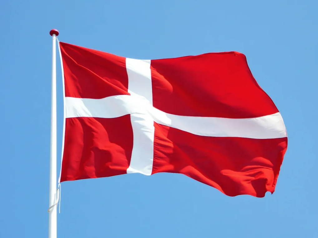 Dánia: halálosan megfenyegették a zsidó főszerkesztőt és főrabbit