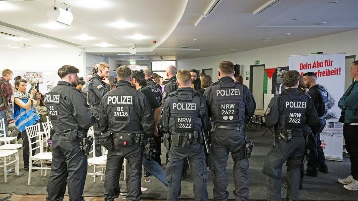Berlinben a rendőrség oszlatta fel a gyűlöletkeltő „Palesztina-kongresszust” 